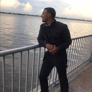 Meet your Posher, Ty